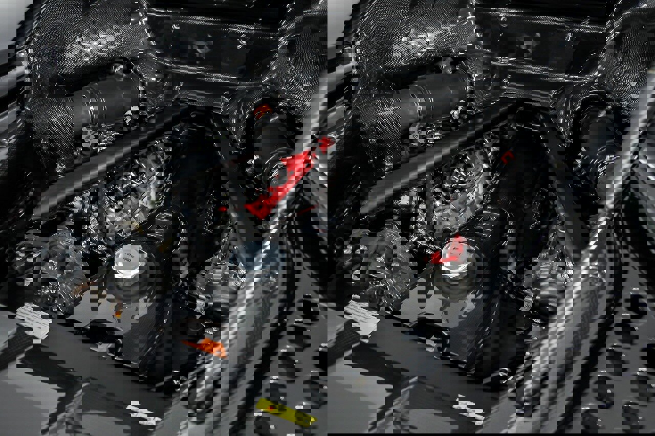 Used 2022 Ferrari SF90 Stradale image 21