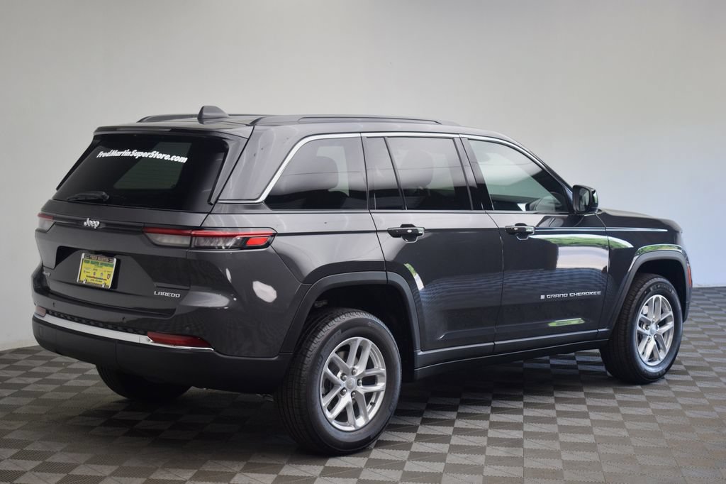 New 2026 Jeep Grand Cherokee Laredo AWD/4WD image 5