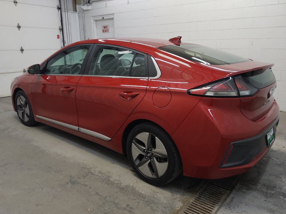 Used 2021 Hyundai Ioniq SEL FWD image 3