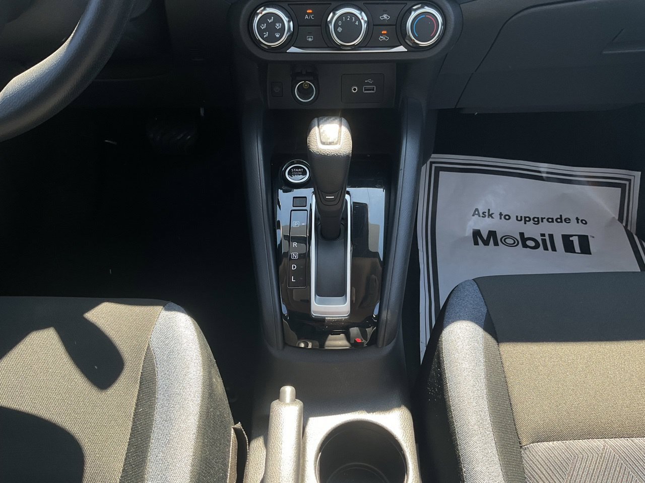 Used 2025 Nissan Versa SV FWD image 14