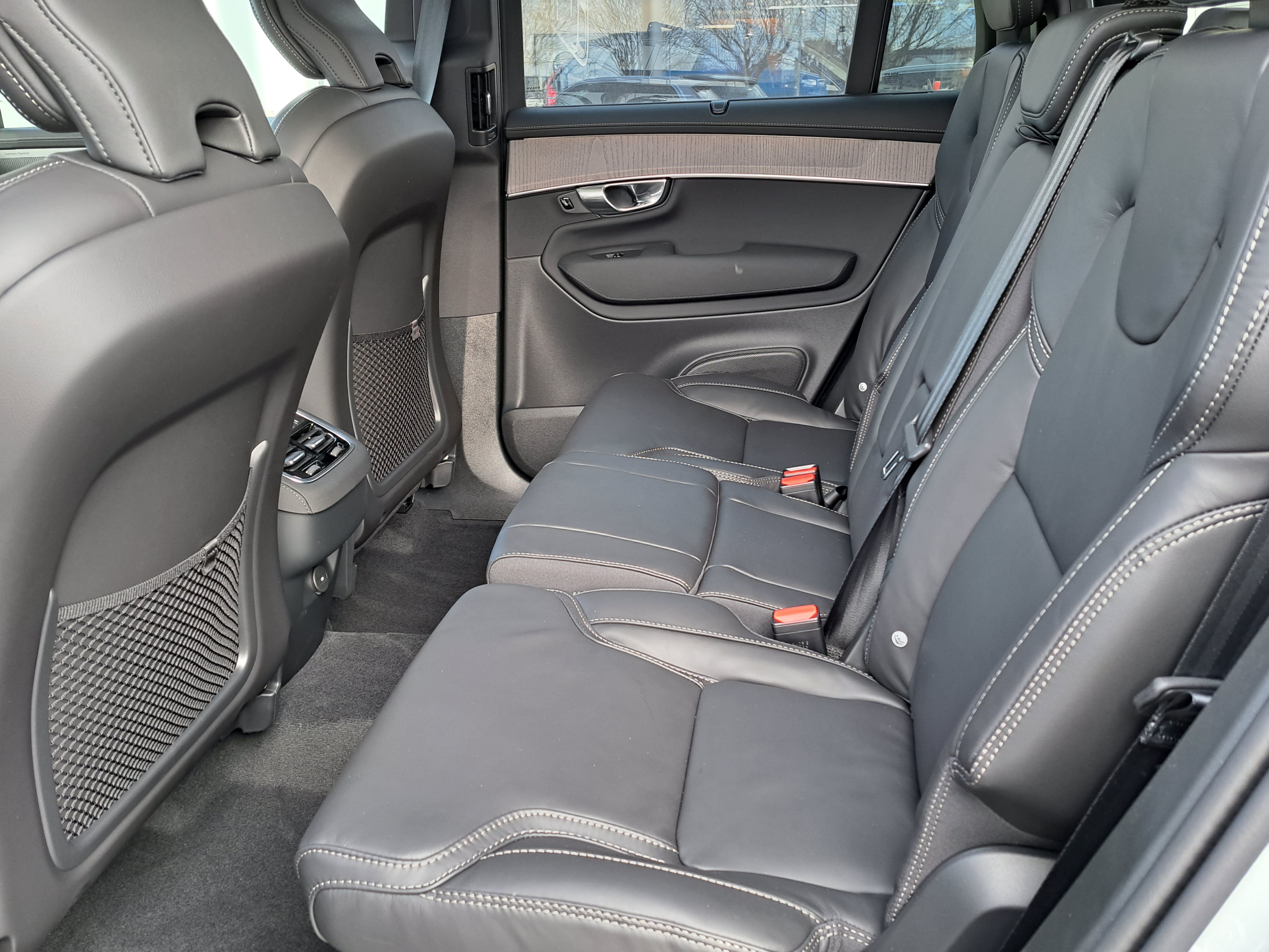 New 2026 Volvo XC90 B6 Ultra w/ Protection Package AWD/4WD image 7