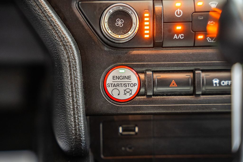 Used 2016 Ford Mustang Convertible image 28