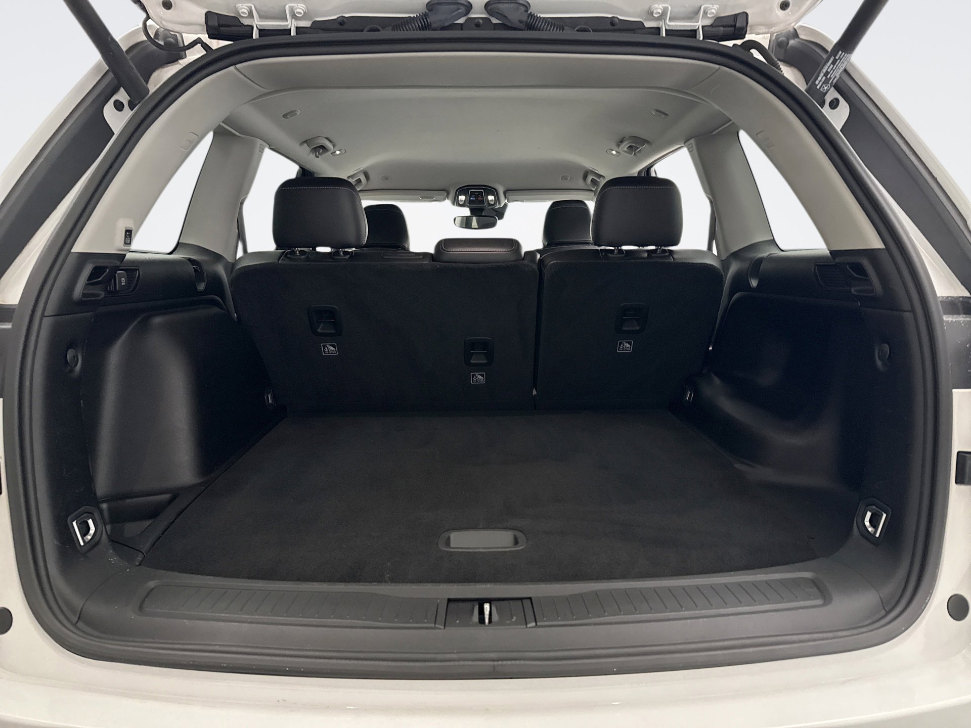 Used 2023 Jeep Grand Cherokee Limited AWD/4WD image 19