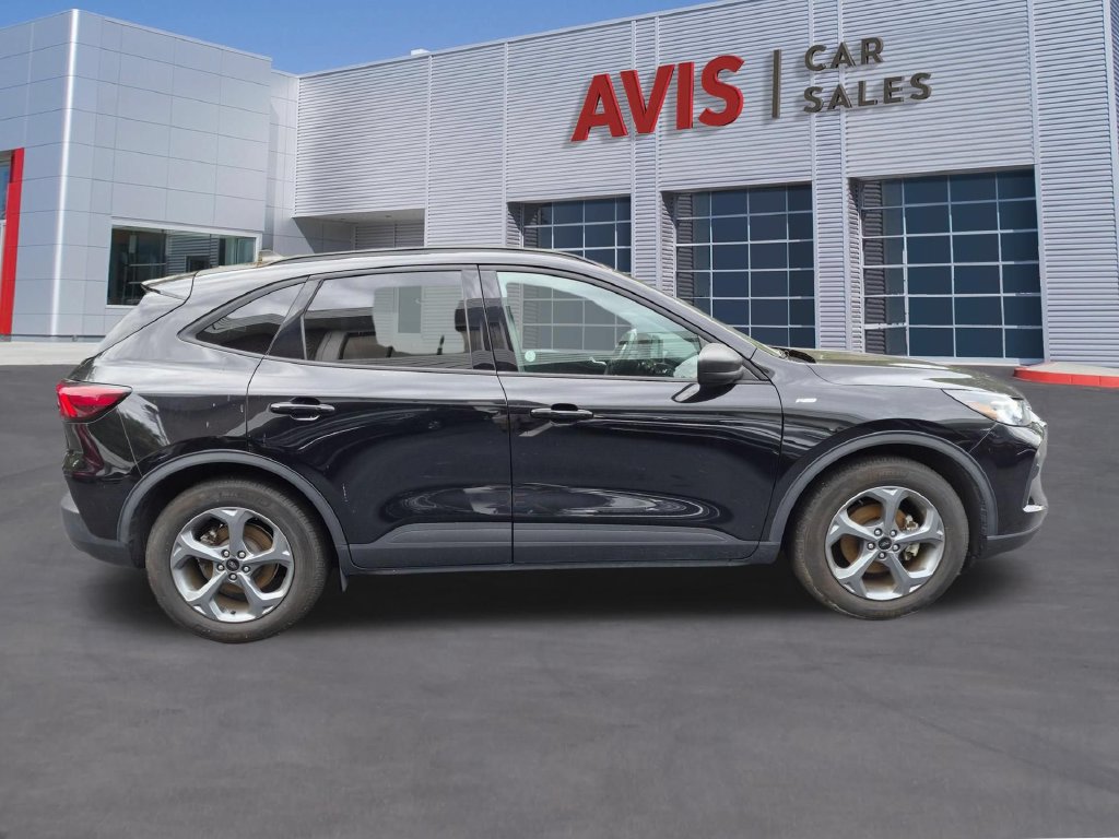 Used 2025 Ford Escape ST-Line FWD image 5