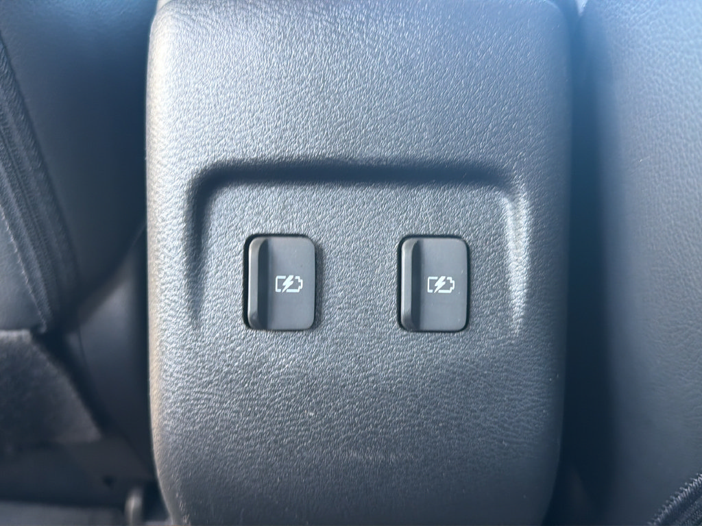 Certified 2024 Nissan Kicks SR w/ SR Premium Package FWD image 29