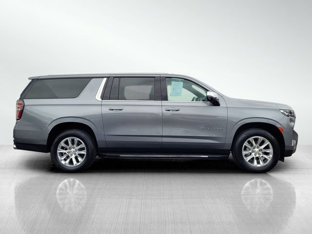 Used 2021 Chevrolet Suburban Premier w/ Premium Package RWD image 3