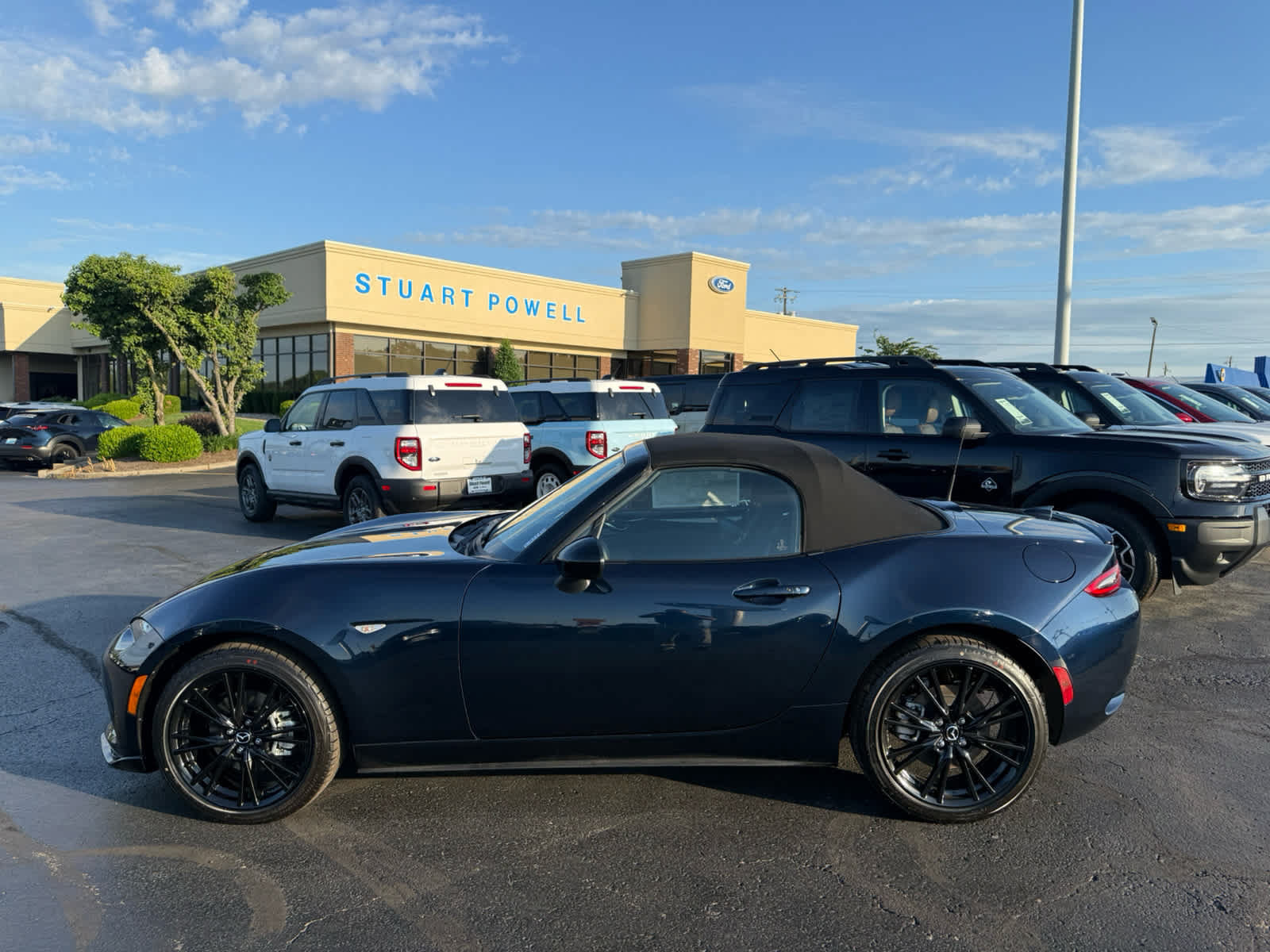 New 2026 MAZDA MX-5 Miata Club w/ Weather Package RWD image 21