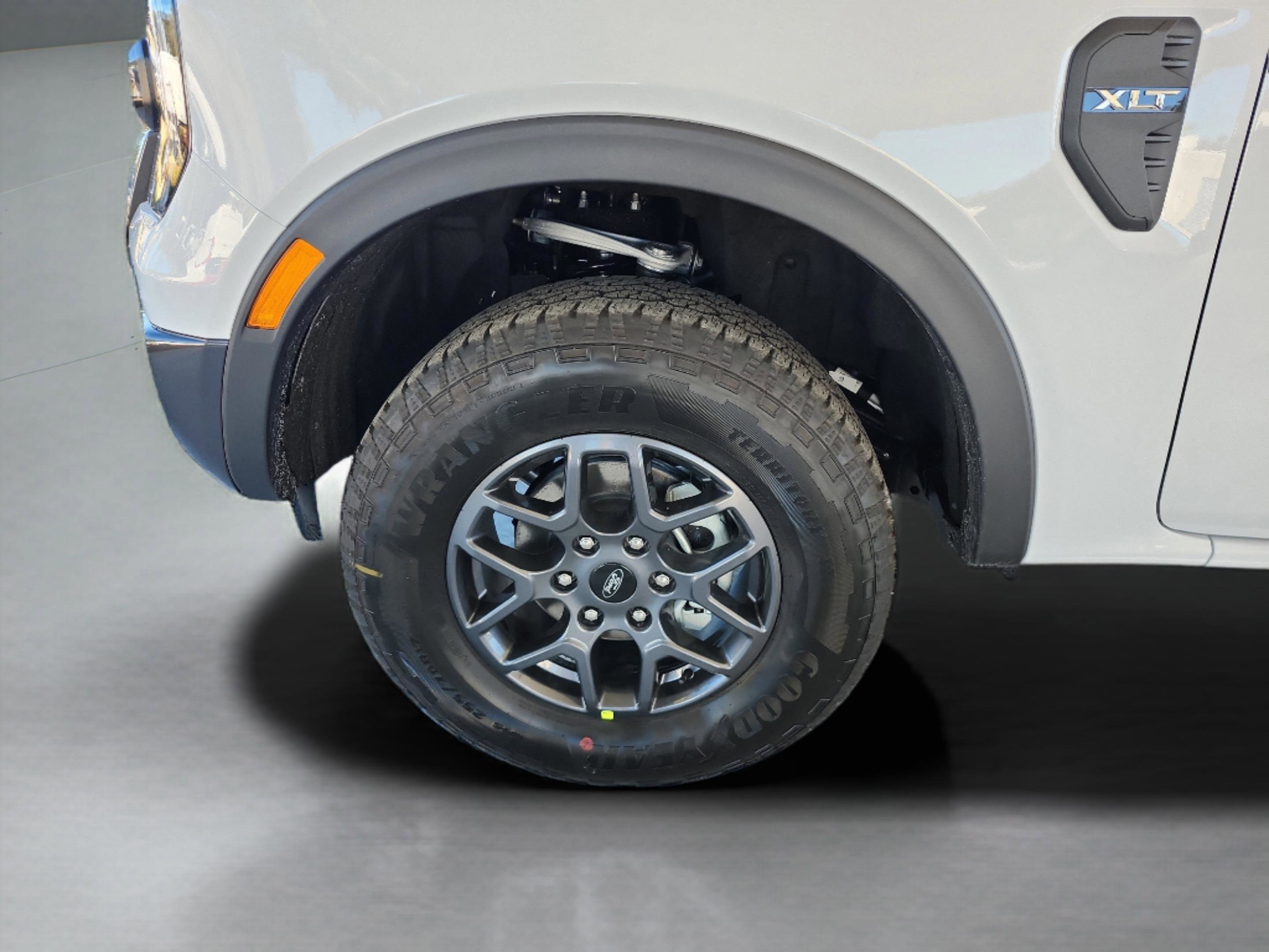 New 2025 Ford Ranger XLT w/ Equipment Group 301A High image 10