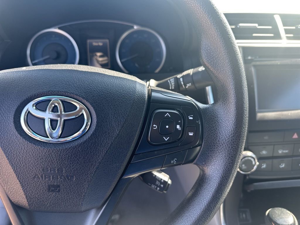 Used 2017 Toyota Camry SE FWD image 9