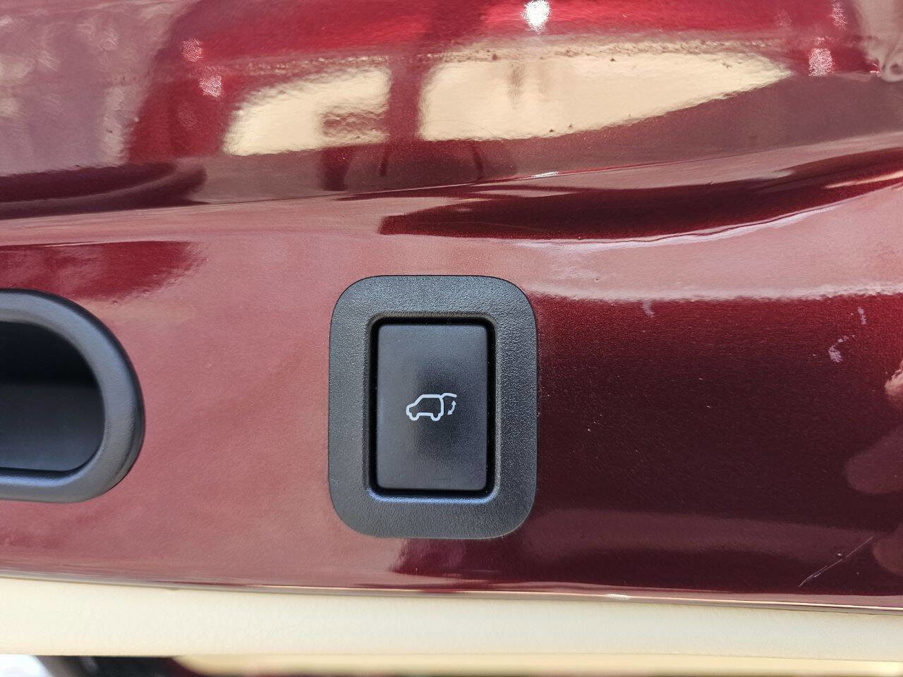 Used 2014 Toyota Highlander Plus FWD image 24