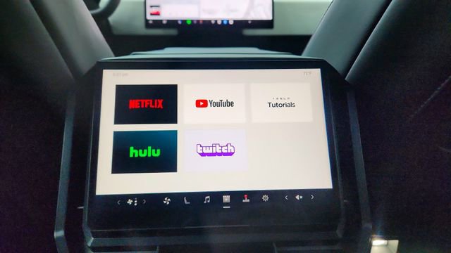 Used 2024 Tesla Cybertruck AWD Crew Cab image 48
