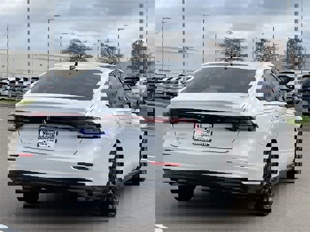 Used 2025 Honda Accord SE image 4