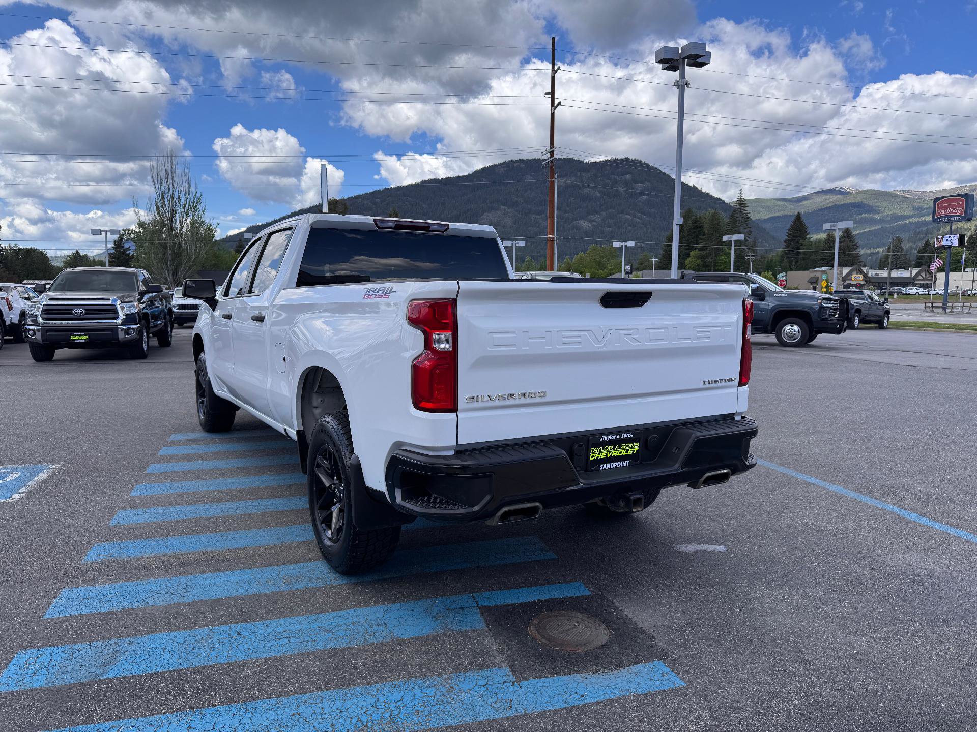 Used 2022 Chevrolet Silverado 1500 Custom Trail Boss AWD/4WD image 5