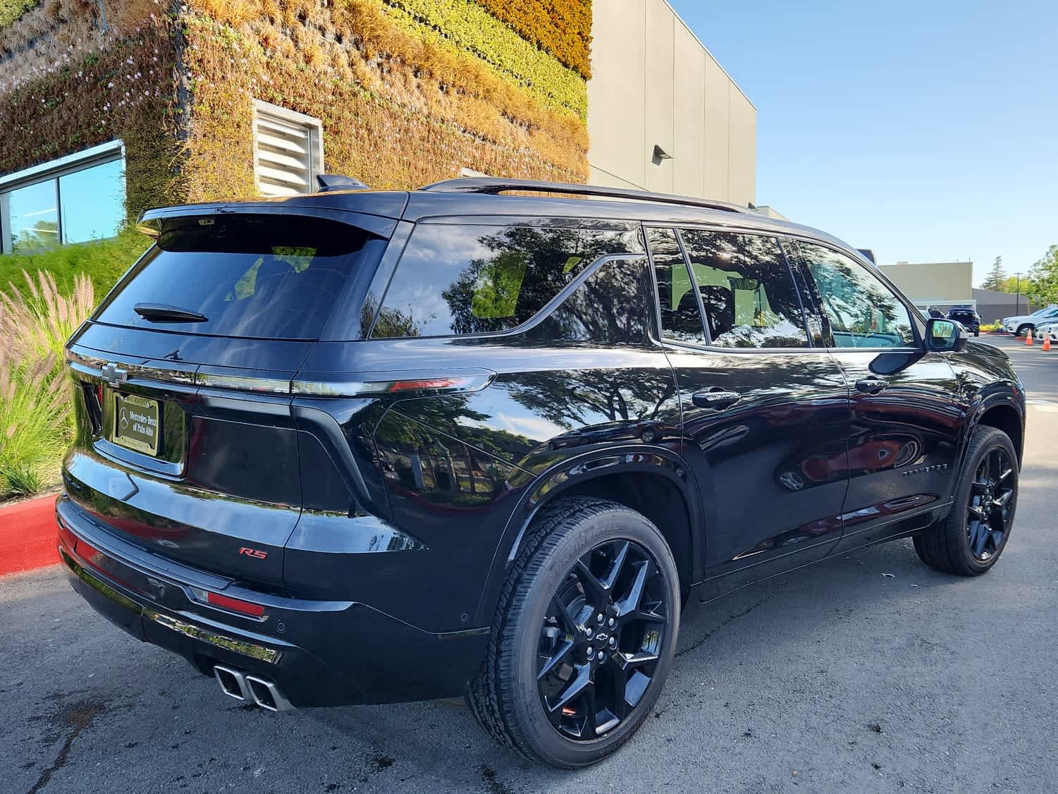 Used 2024 Chevrolet Traverse RS w/ LPO, Floor Liner Package image 2