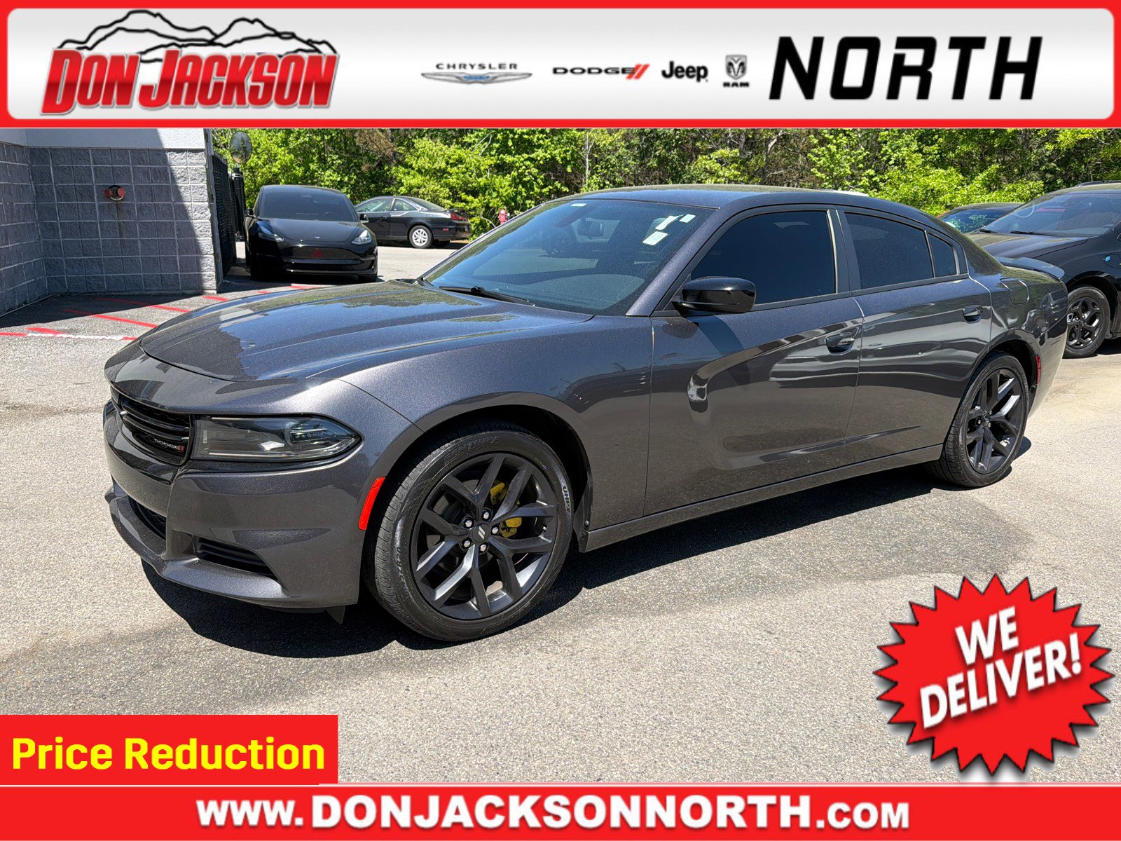Used 2022 Dodge Charger SXT w/ Blacktop Package