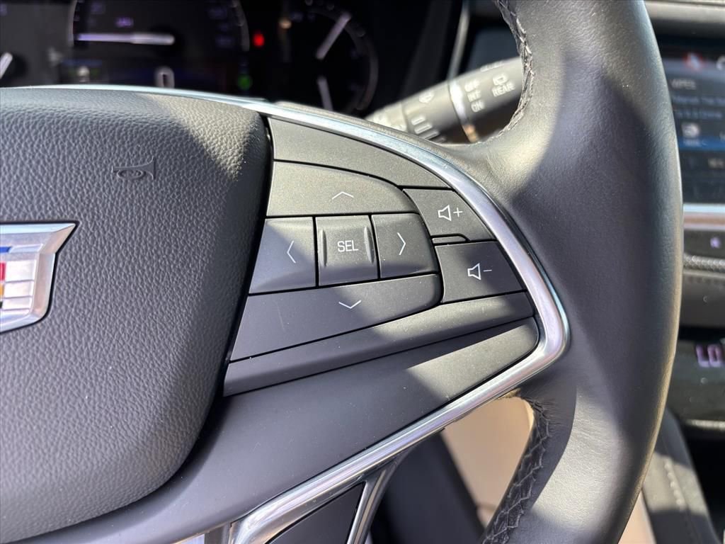 Used 2019 Cadillac XT5 FWD image 16