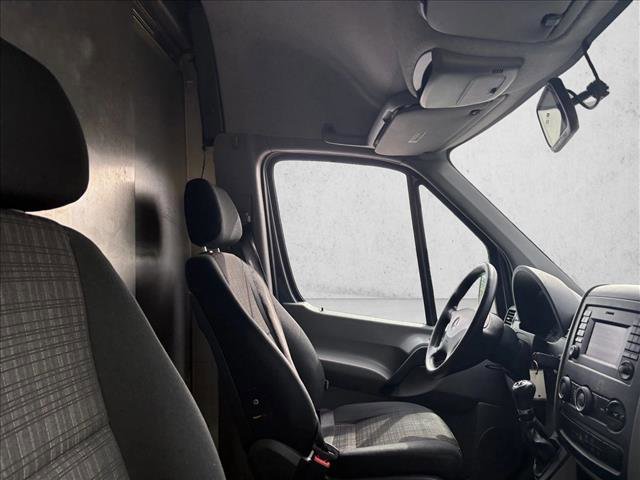 Used 2018 Mercedes-Benz Sprinter 2500 image 17