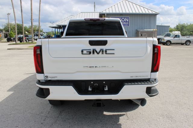 Used 2024 GMC Sierra 2500 Denali Ultimate image 9