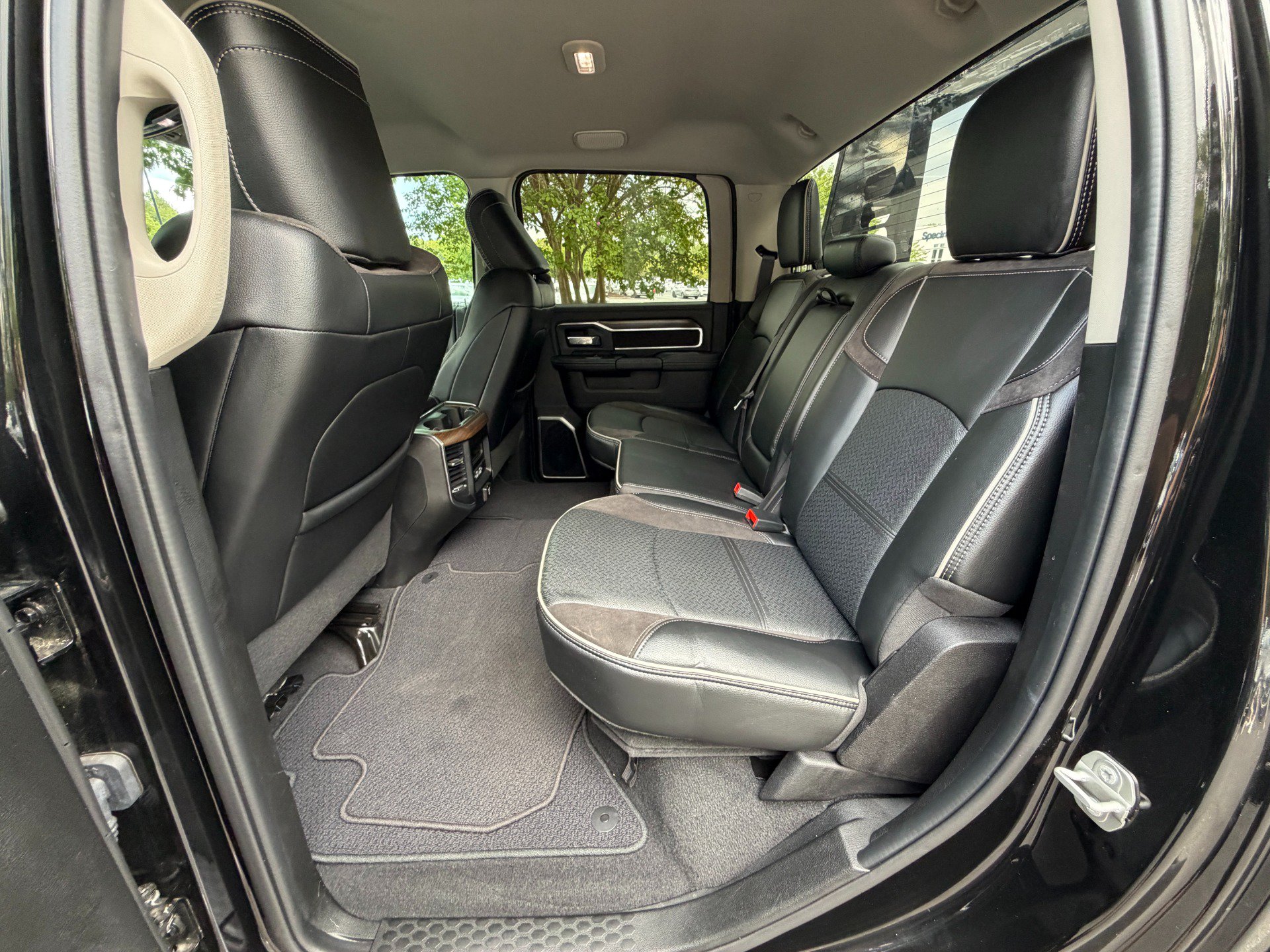 Used 2023 RAM 4500 Laramie AWD/4WD image 57