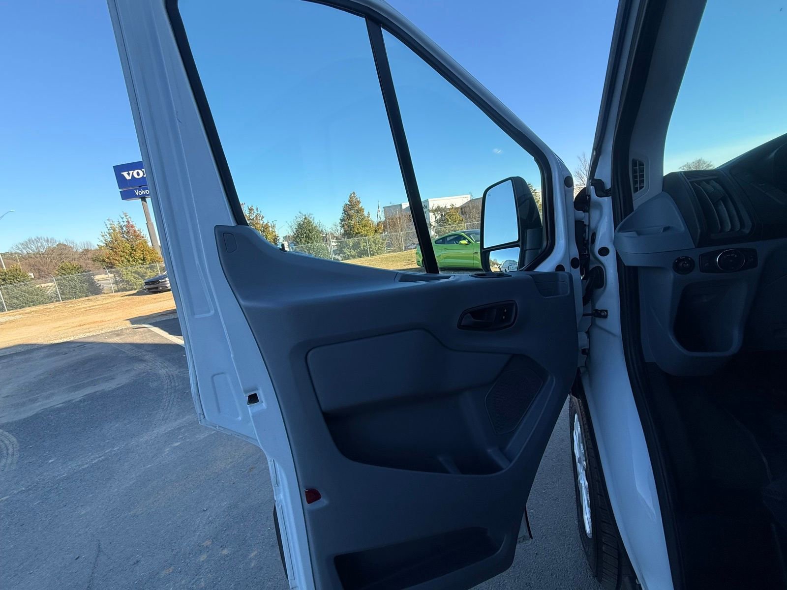 Used 2018 Ford Transit 150 XLT RWD image 13