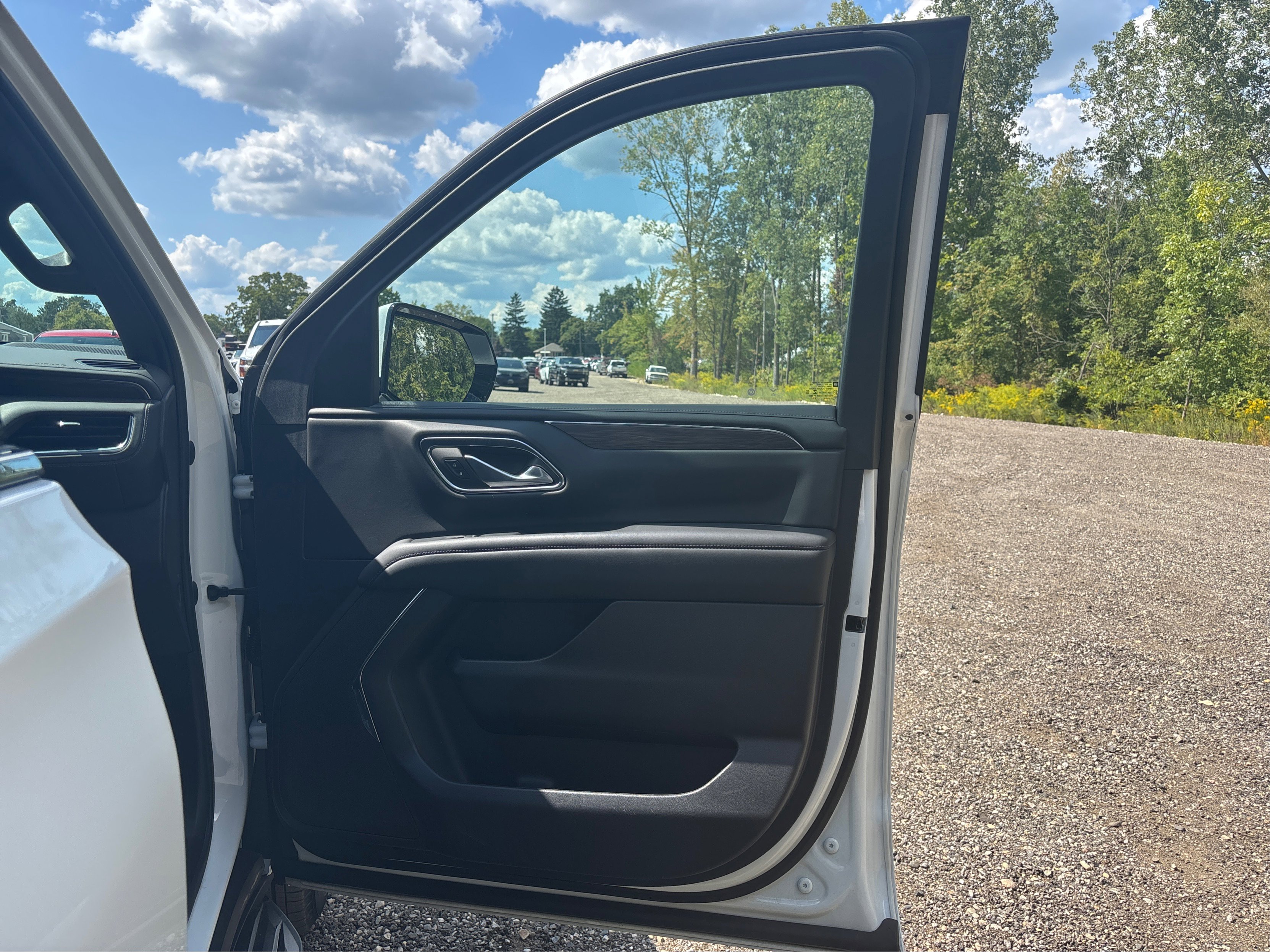 Used 2023 Chevrolet Suburban LS image 25