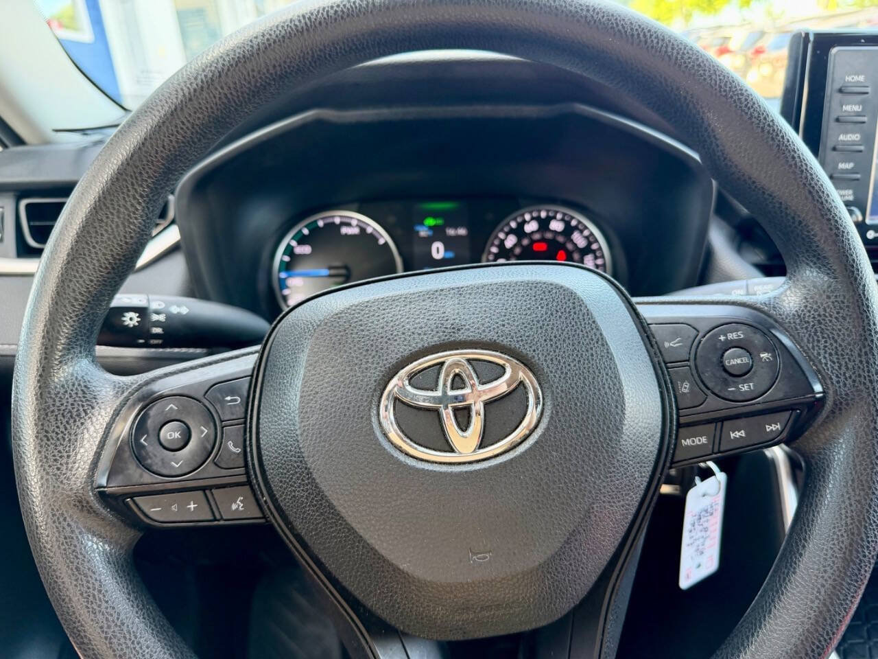 Used 2022 Toyota RAV4 LE AWD/4WD image 30