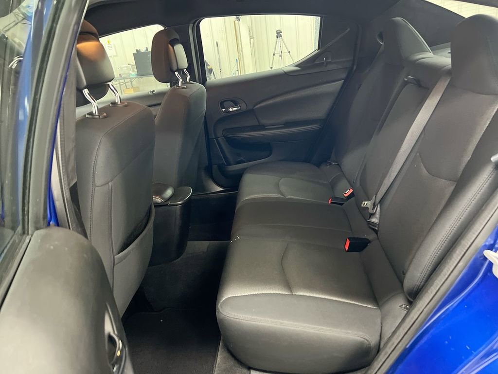Used 2013 Dodge Avenger SE image 21