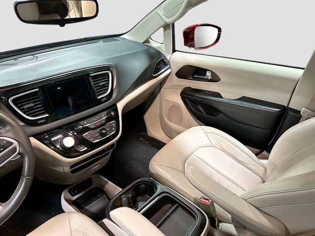 Used 2017 Chrysler Pacifica Touring-L image 23