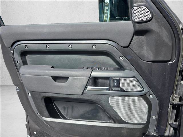 Used 2023 Land Rover Defender 130 X-Dynamic SE AWD/4WD image 26