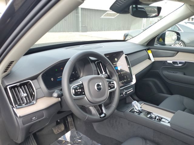 New 2026 Volvo XC90 B6 Plus w/ Protection Package Premier AWD/4WD image 8