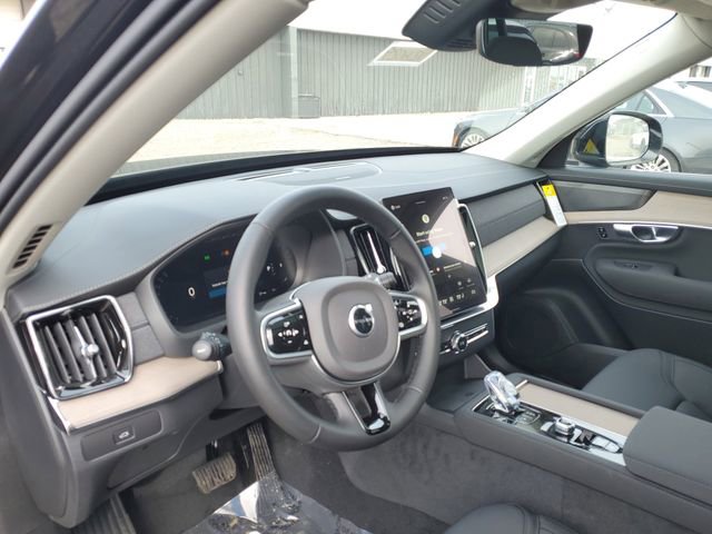 New 2026 Volvo XC90 B6 Plus w/ Protection Package Premier image 8