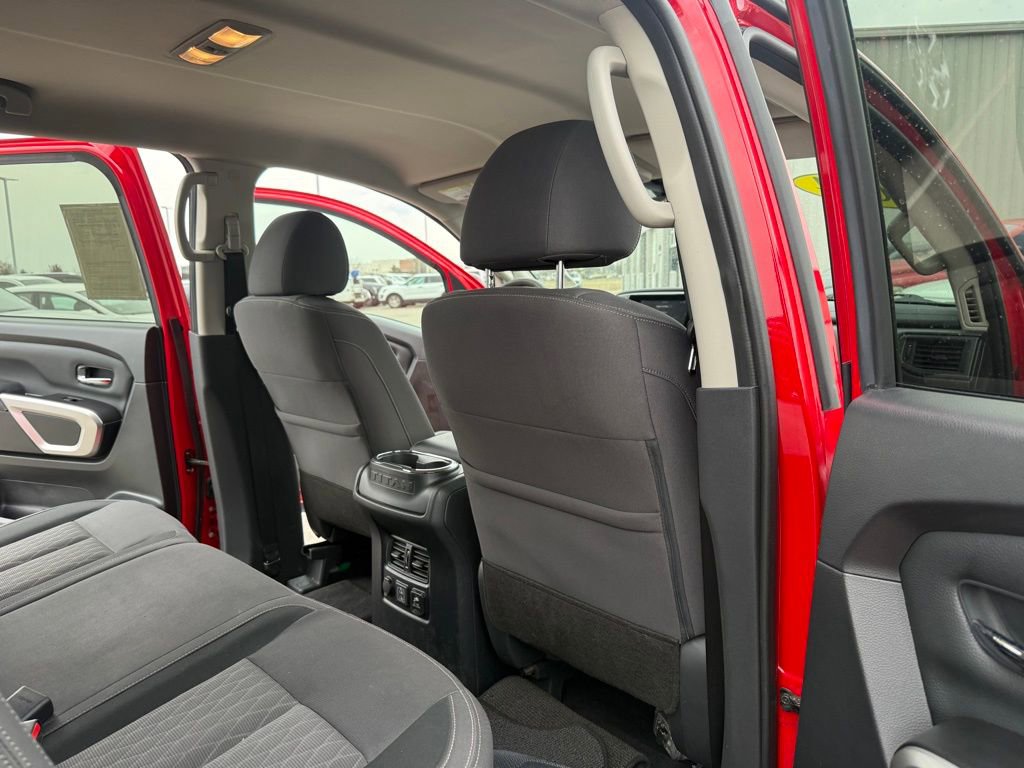Used 2024 Nissan Titan SV w/ SV Convenience Package image 20