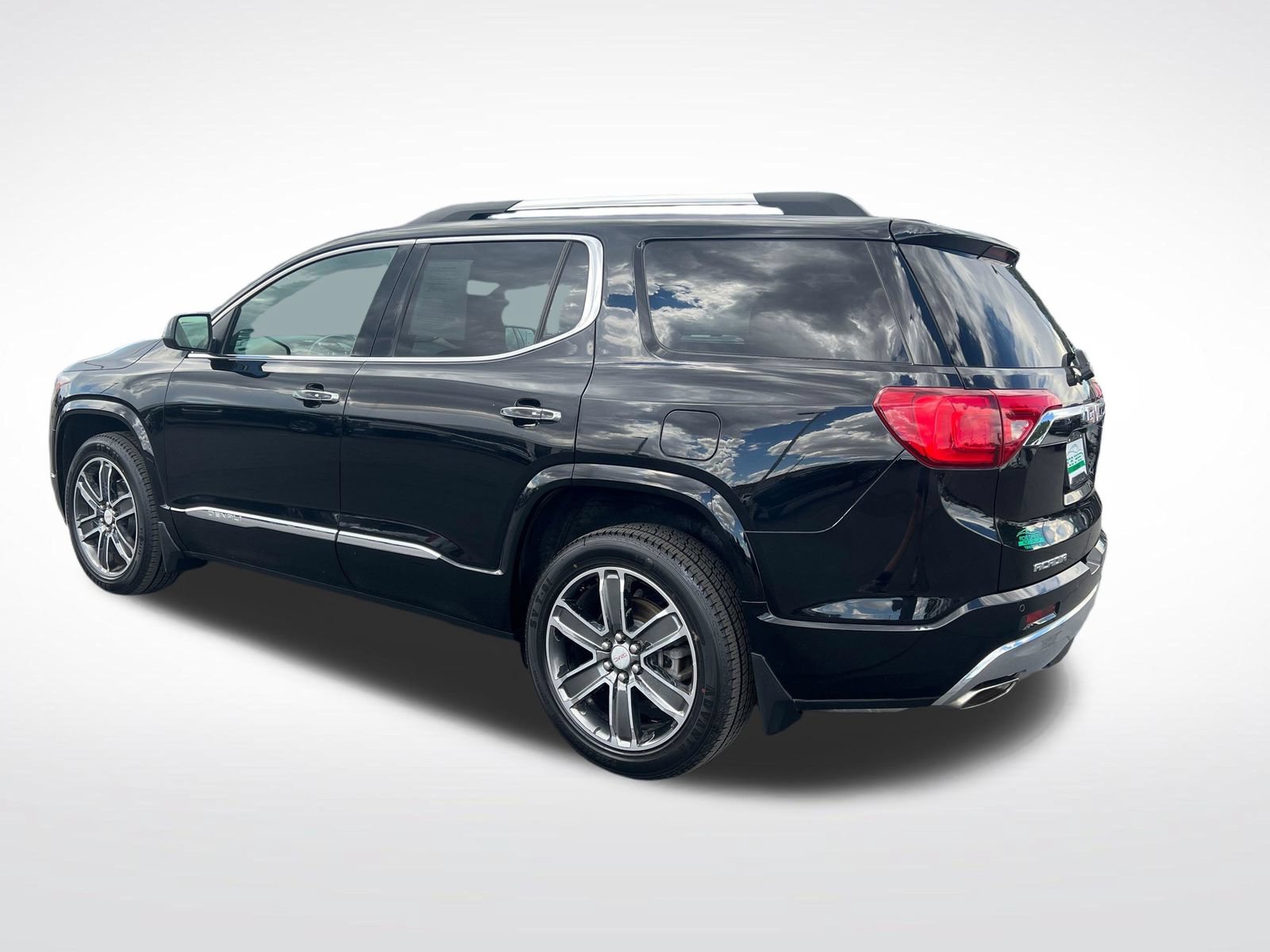 Used 2017 GMC Acadia Denali w/ Technology Package AWD/4WD image 5