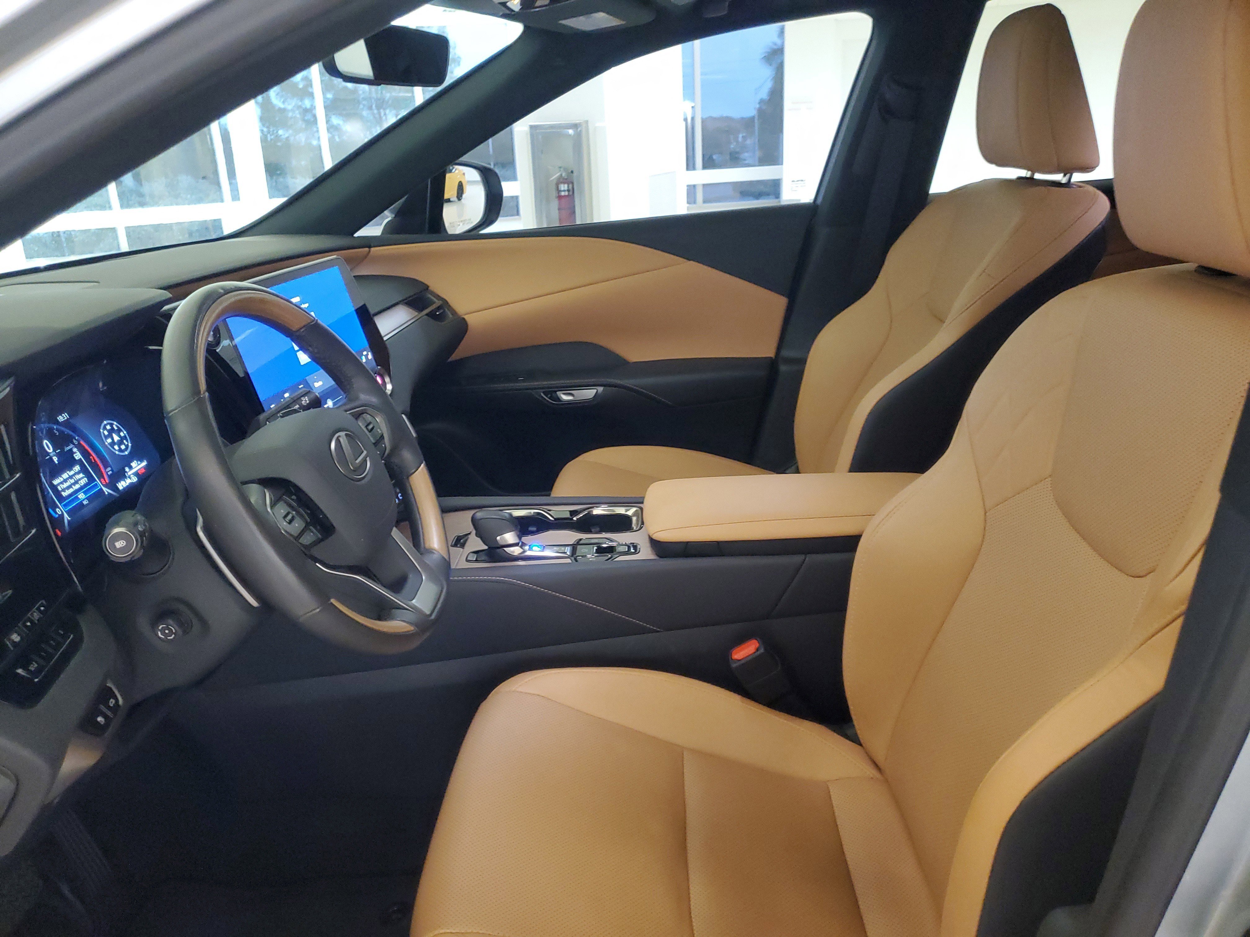 Used 2025 Lexus RX 350 Premium w/ Convenience Package image 19