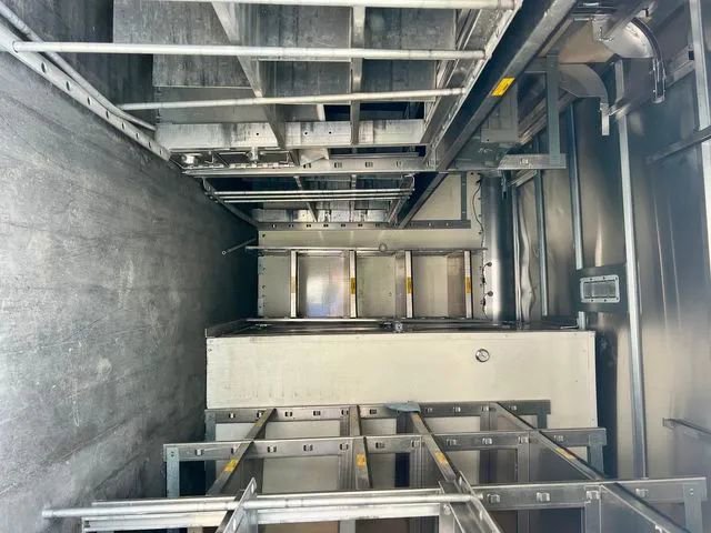 Used 2016 Chevrolet Express 4500 image 29