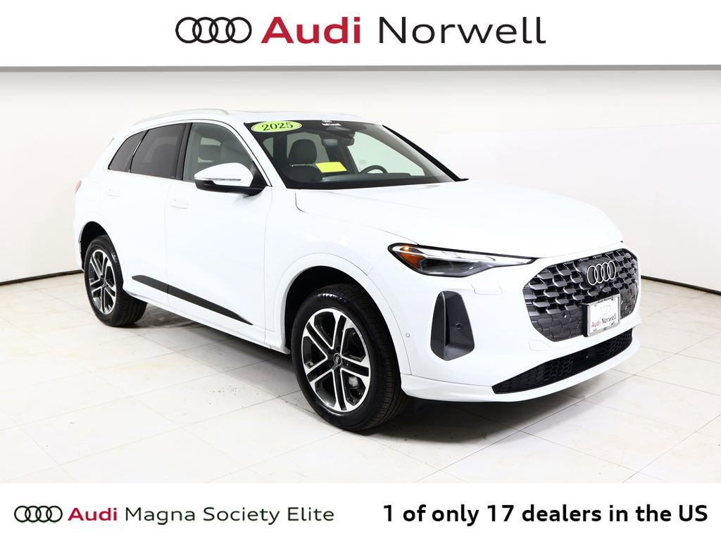Used 2025 Audi Q5 2.0T Premium w/ Convenience Package image 1