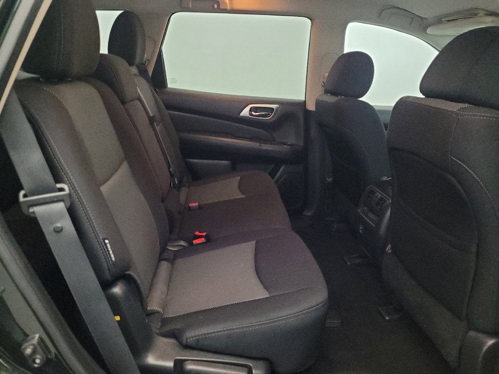 Used 2018 Nissan Pathfinder SV AWD/4WD image 19