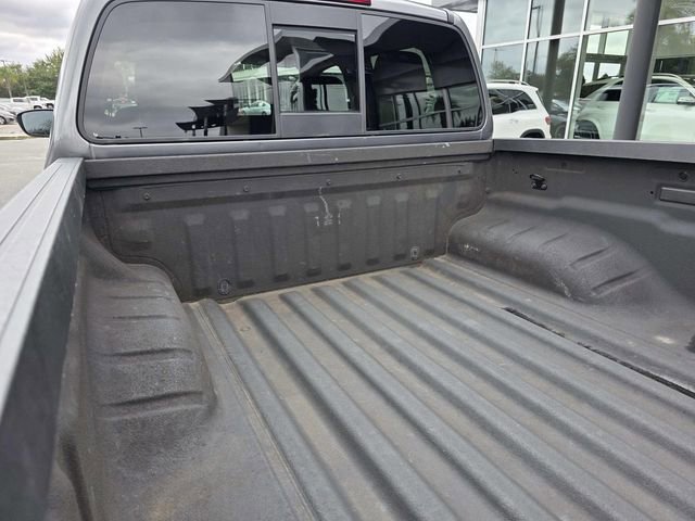 Used 2022 Nissan Frontier SV w/ Technology Package image 9