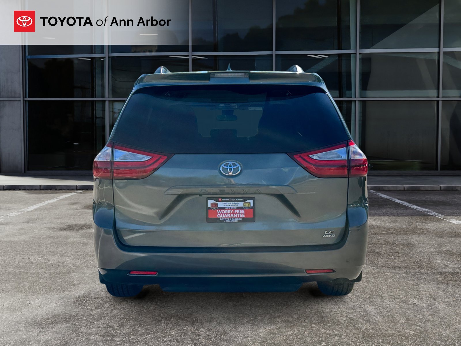 Used 2019 Toyota Sienna LE w/ LE Preferred Package AWD/4WD image 10