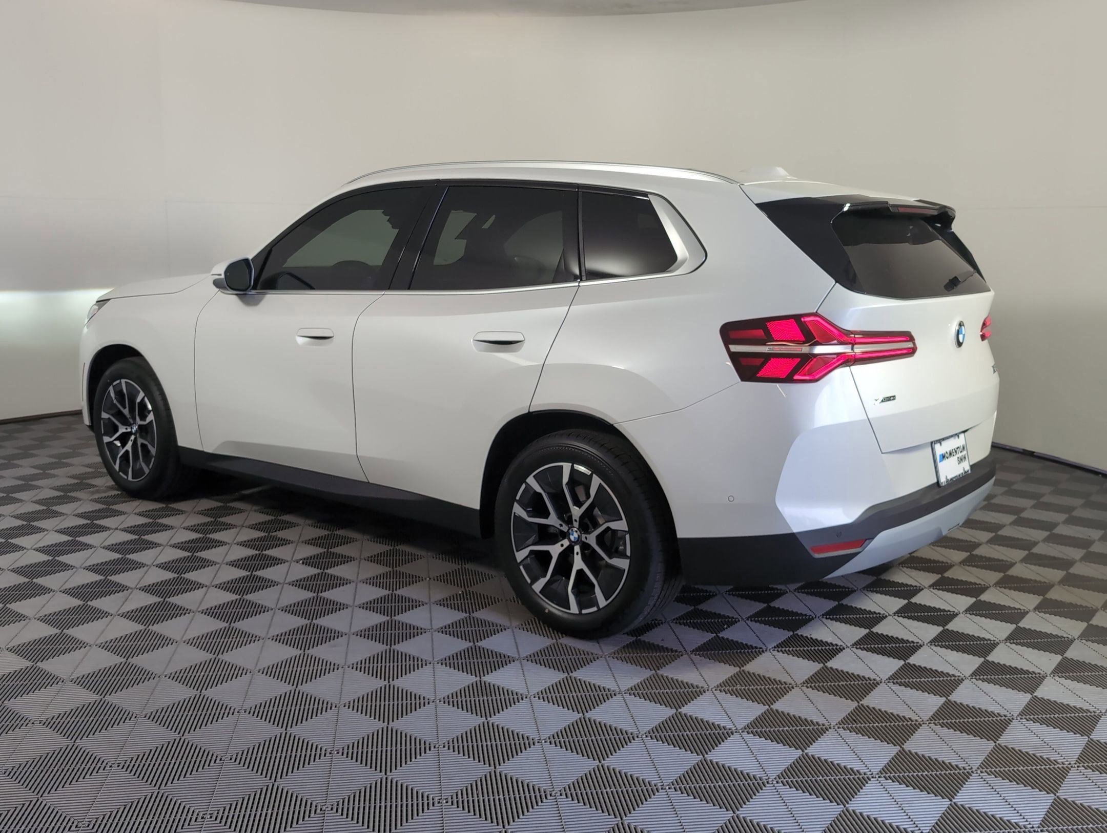 Used 2026 BMW X3 xDrive30 w/ Convenience Package image 3