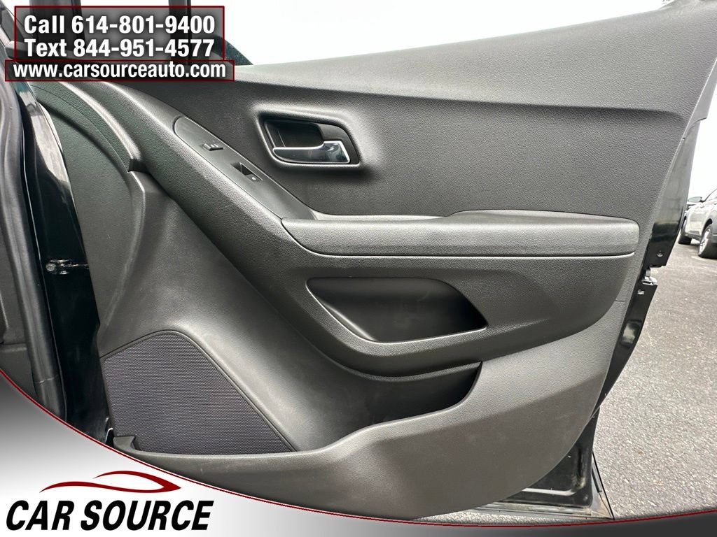 Used 2018 Chevrolet Trax LS w/ Fleet Convenience Package FWD image 23