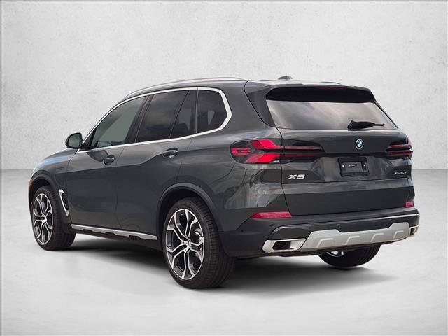 New 2026 BMW X5 xDrive50e w/ Premium Package AWD/4WD image 9