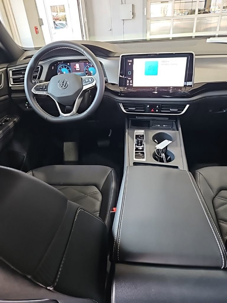 New 2026 Volkswagen Atlas Cross Sport SE FWD image 24