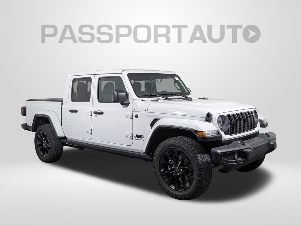 Used 2024 Jeep Gladiator Sport AWD/4WD image 11