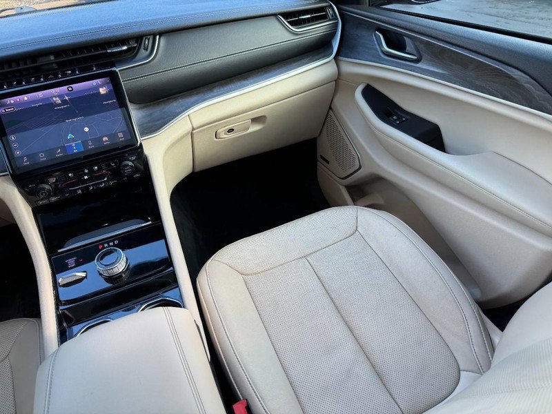 Used 2021 Jeep Grand Cherokee L Limited w/ Luxury Tech Group II image 17