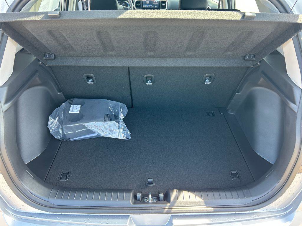 New 2026 Hyundai Venue SE FWD image 29