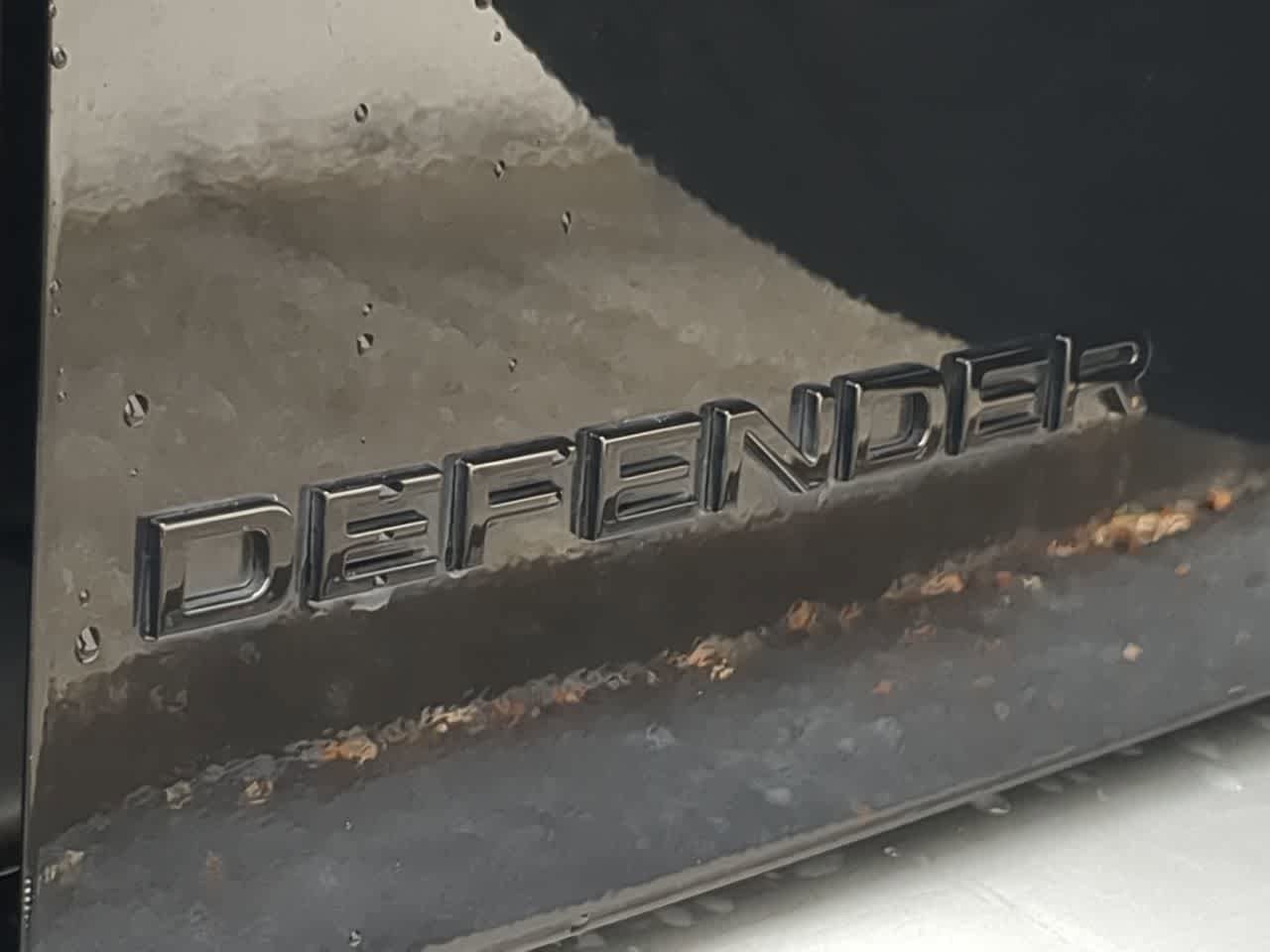 Used 2025 Land Rover Defender 110 S AWD/4WD image 13
