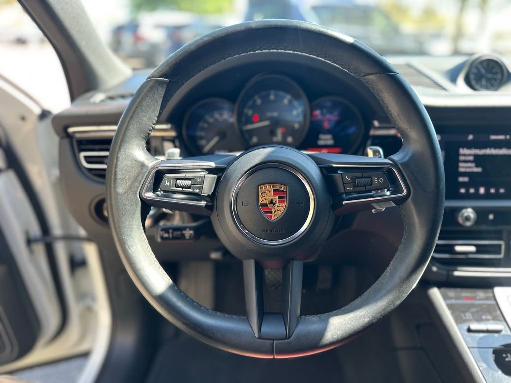 Used 2023 Porsche Macan image 17