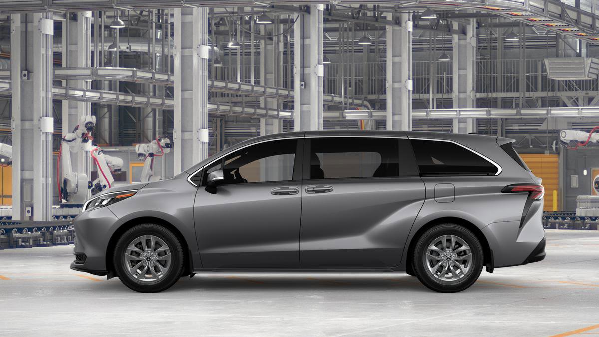 New 2026 Toyota Sienna LE FWD image 4