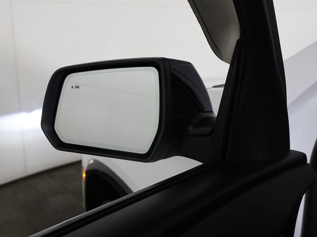 Used 2023 Chevrolet Traverse Premier w/ Redline Edition AWD/4WD image 30